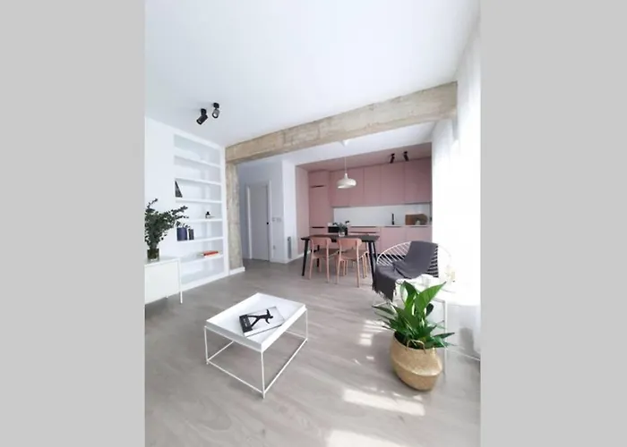 Centrico Piso Reformado Con Vistas A La Bahia * Santender